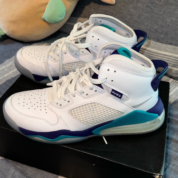 Jordan Mars 270 Grape PERFECT CONDITION - Picture 4 of 12